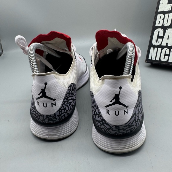 Size 8.5 - Jordan 88 Racer White Cement Men Walking Running Shoe - Picture 4 of 7